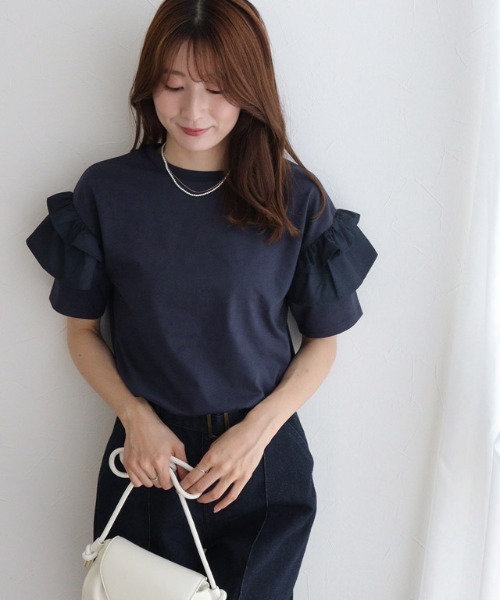 Pierrot（ピエロ）の「【イージーケア】肩フリルドッキングカットソー（Tシャツ/カットソー・レディース・ブラック/オフホワイト/ネイビー・M/L）」の19枚目の写真