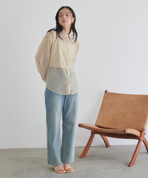 titivate(ティティベイト)の「レイヤードキャミソールセットシアーシャツ(シャツ/ブラウス・レディース・ブルー/オフホワイト/ベージュ・FREE)」の10枚目の写真