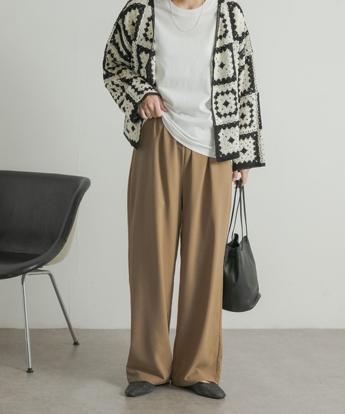 URBAN RESEARCH DOORS(アーバンリサーチドアーズ)の「ドライタッチイージーパンツ(その他パンツ・レディース・ブラック/キャメル・MEDIUM)」の21枚目の写真