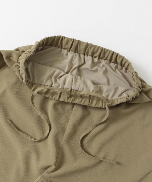 URBAN RESEARCH DOORS(アーバンリサーチドアーズ)の「ドライタッチイージーパンツ(その他パンツ・レディース・ブラック/キャメル・MEDIUM)」の9枚目の写真