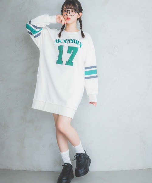 repipi armario（レピピ アルマリオ）の「ユニフォームワンピース（ワンピース・キッズ・ブルー/アイボリー/スミクロ・SMALL/MEDIUM/LARGE）」の2枚目の写真