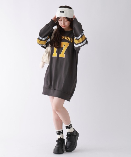 repipi armario（レピピ アルマリオ）の「ユニフォームワンピース（ワンピース・キッズ・ブルー/アイボリー/スミクロ・SMALL/MEDIUM/LARGE）」の11枚目の写真