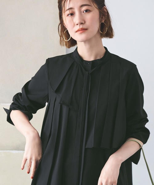 ルイルエブティック RUIRUE BOUTIQUE アシンメトリープリーツケープブラウス(ボウタイ付) （エクリュベージュ） アシンメトリープリーツケープブラウス(ボウタイ付)「T1428」