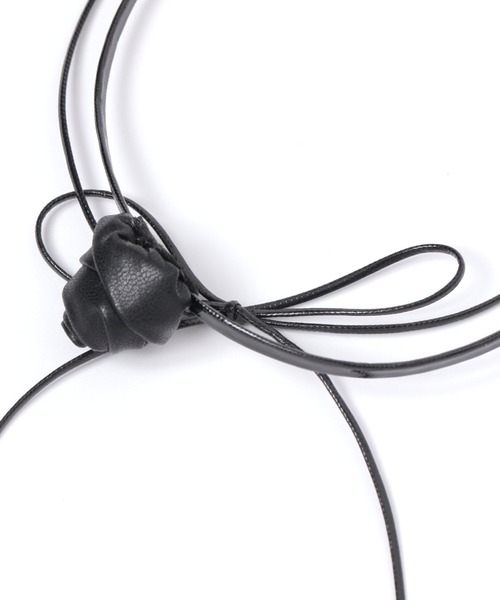 LOWRYS FARM(ローリーズファーム)の「フラワー2Pリボンチョーカー 144389(チョーカー・レディース・ブラック/グレー・FREE)」の5枚目の写真