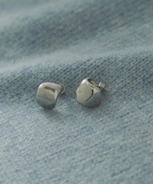 ぽってりピアス