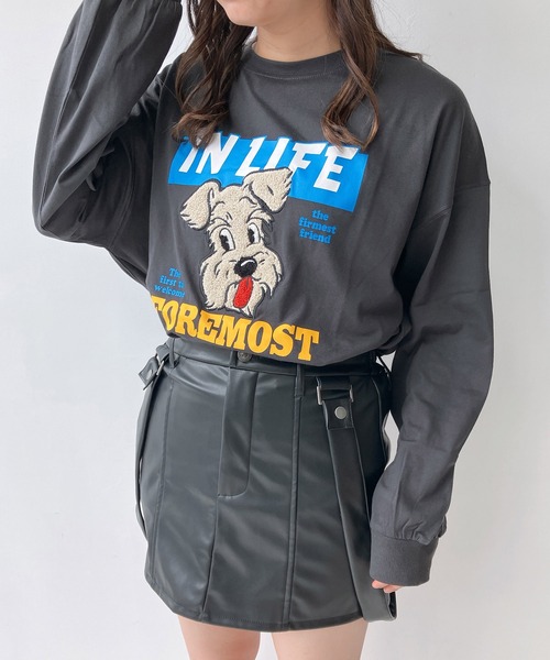 AS KNOW AS plus（アズノゥアズプラス）の「◇サガラ刺繍 ドッグプリントロンT（Tシャツ/カットソー・レディース・ネイビー/オフホワイト/オートミール/スミクロ・FREE）」の3枚目の写真