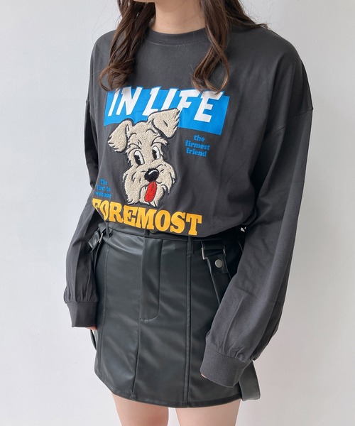 AS KNOW AS plus（アズノゥアズプラス）の「◇サガラ刺繍 ドッグプリントロンT（Tシャツ/カットソー・レディース・ネイビー/オフホワイト/オートミール/スミクロ・FREE）」の15枚目の写真