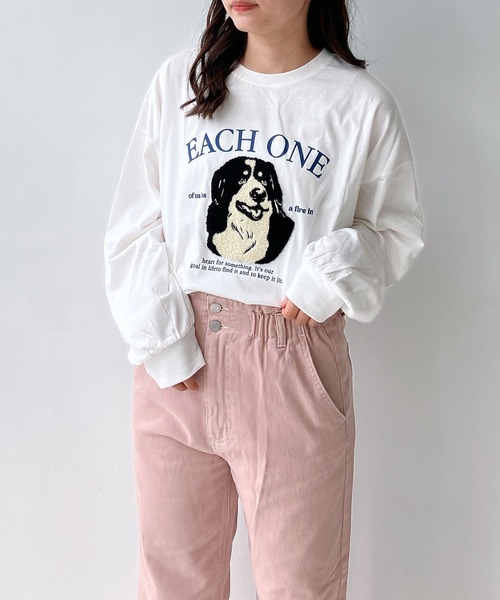 AS KNOW AS plus（アズノゥアズプラス）の「◇サガラ刺繍 ドッグプリントロンT（Tシャツ/カットソー・レディース・ネイビー/オフホワイト/オートミール/スミクロ・FREE）」の19枚目の写真