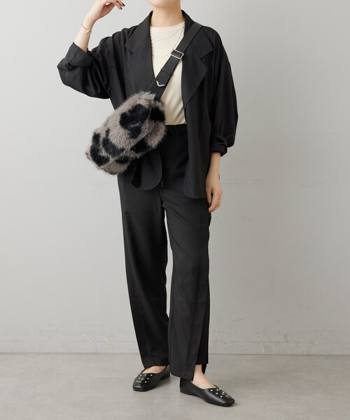 ear PAPILLONNER（イアパピヨネ）の「《軽量》フェイクファーバッグ