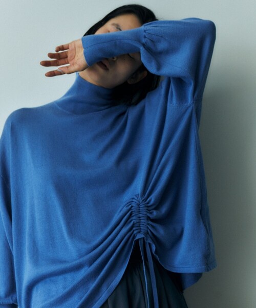 GALLEST（ギャレスト）の「◆サイドシャーリングハイネックニット（ニット/セーター・レディース・ブラック/ライトブルー/ライトオレンジ系/ホワイト系・38）」の4枚目の写真