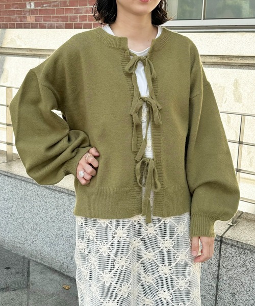 INTER FACTORY(インターファクトリー)の「ちょこび - 2wayリボンニットカーデ made in INTER FACTORY(カーディガン/ボレロ・レディース・アイボリー/グリーン・FREE)」の16枚目の写真