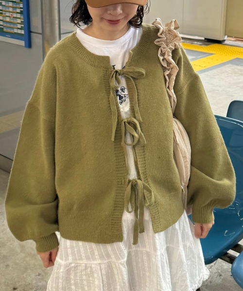 INTER FACTORY(インターファクトリー)の「ちょこび - 2wayリボンニットカーデ made in INTER FACTORY(カーディガン/ボレロ・レディース・アイボリー/グリーン・FREE)」の18枚目の写真