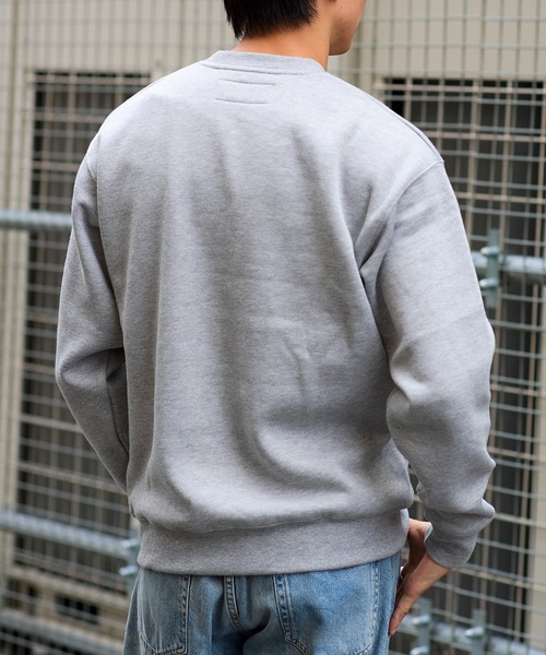 UNIVERSAL CHEMISTRY(ユニバーサルケミストリー)の「UNIVERSAL OVERALL SWEAT SHIRT_CHICAGO FLOCKY PRINT(スウェット・メンズ・杢グレー/ホワイト・MEDIUM/LARGE)」の18枚目の写真