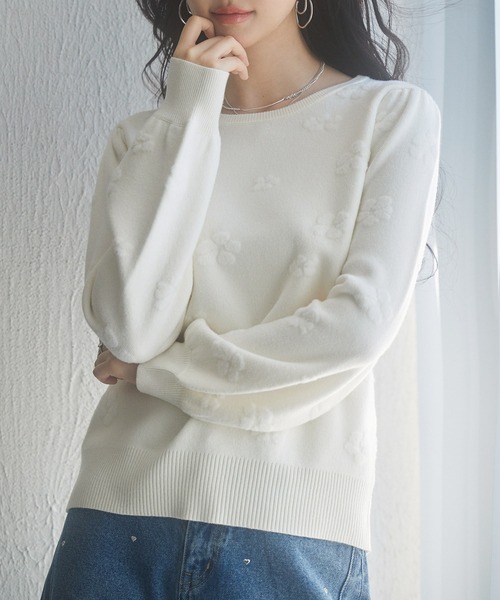 SAISON DE PAPILLON（セゾンドパピヨン）の「フラワーモチーフ裏起毛ニットプルオーバー（ニット/セーター・レディース・ネイビー/ピンクベージュ/アイボリー・M/L）」の9枚目の写真