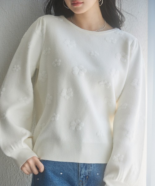 SAISON DE PAPILLON（セゾンドパピヨン）の「フラワーモチーフ裏起毛ニットプルオーバー（ニット/セーター・レディース・ネイビー/ピンクベージュ/アイボリー・M/L）」の10枚目の写真