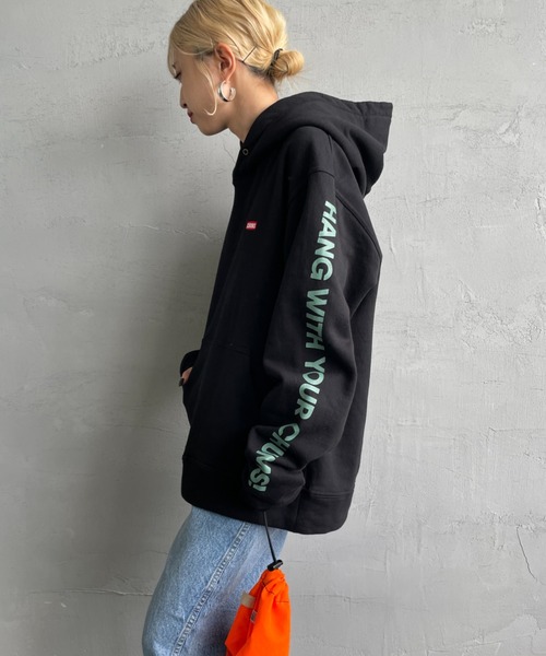 CHUMS（チャムス）の「【WEB限定】[CHUMS/チャムス] HWYC 袖プリント オーバーサイズスウェットパーカー（パーカー・レディース・グレー/ブラック・M/L）」の9枚目の写真
