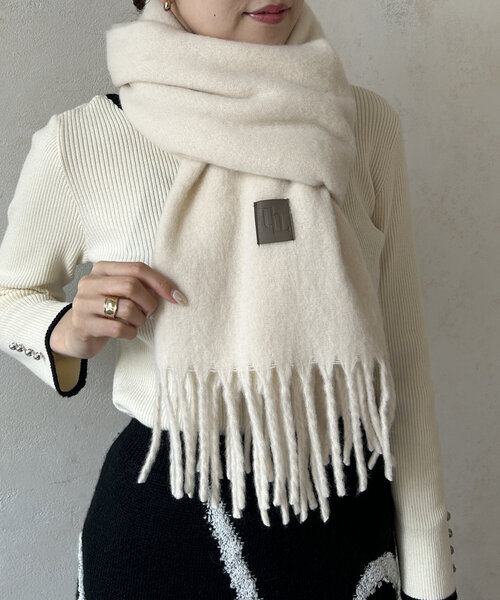 Thevon（ゼボン）の「ボリュームカラーマフラー（マフラー・レディース・モカ/ライトグレー/ブラウン/オフホワイト・FREE）」の2枚目の写真