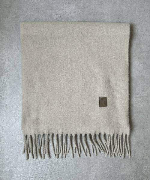 Thevon（ゼボン）の「ボリュームカラーマフラー（マフラー・レディース・モカ/ライトグレー/ブラウン/オフホワイト・FREE）」の16枚目の写真