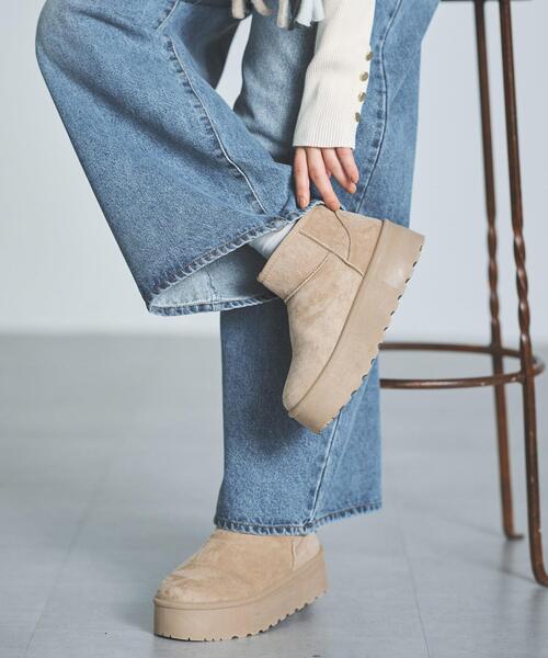 INGNI（イング）の「厚底ムートンブーツ（ブーツ・レディース・ベージュ/ブラック・S/M/L/LL）」の17枚目の写真