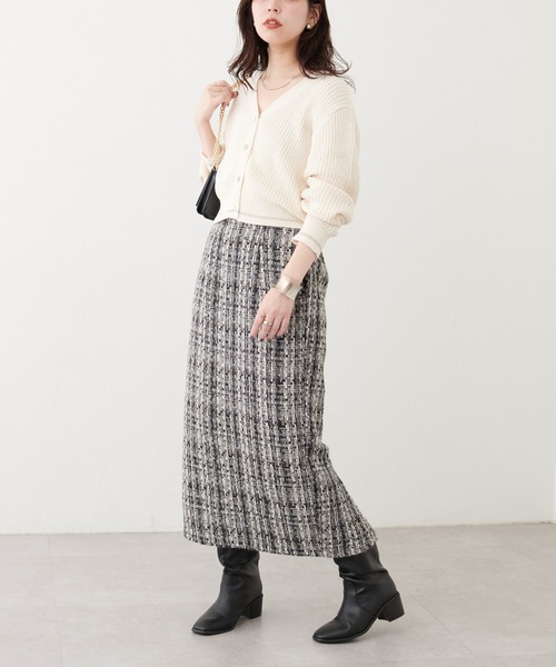 natural couture(ナチュラルクチュール)の「ライン入りVネックリブニットカーディガン(カーディガン/ボレロ・レディース・アイボリー/サックスブルー/グレー系その他/ベージュ・FREE)」の8枚目の写真