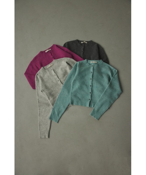 BLACK BY MOUSSY(ブラックバイマウジー)の「round neck knit cardigan(ラウンドネックニットカーディガン)(カーディガン/ボレロ・レディース・ダークグレー/パープル/ライトグレー/ライトブルー・FREE)」の3枚目の写真