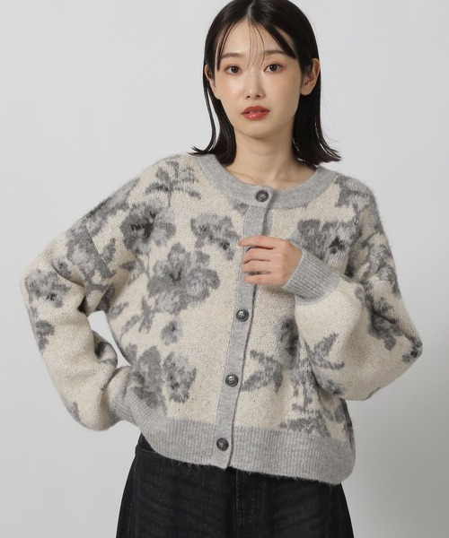LAKOLE(ラコレ)の「花柄起毛カーディガン / 144443(カーディガン/ボレロ・レディース・グレー/ブラック/アイボリー・FREE)」の11枚目の写真