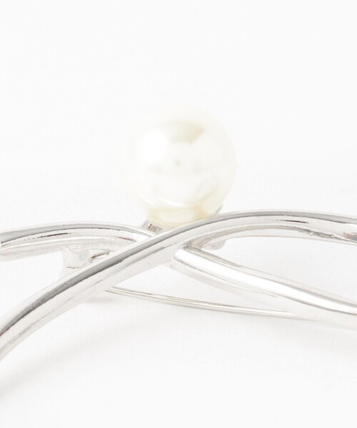 green label relaxing（グリーンレーベルリラクシング）の「メタルライン&フェイクパール ブローチ（ブローチ/コサージュ・レディース・ゴールド/シルバー・FREE）」の8枚目の写真