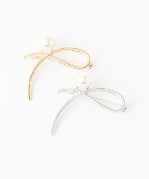 green label relaxing（グリーンレーベルリラクシング）の「メタルライン&フェイクパール ブローチ（ブローチ/コサージュ・レディース・ゴールド/シルバー・FREE）」の9枚目の写真