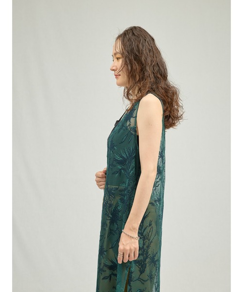 DOLLUPOOPS(ドールアップウップス)の「ボタニカルレースジレ(ベスト・レディース・ベージュ/グリーン・38)」の13枚目の写真