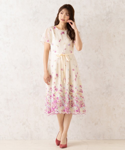 吹き上げフラワー刺繍ワンピース（ワンピース）｜Rose Tiara（ローズ