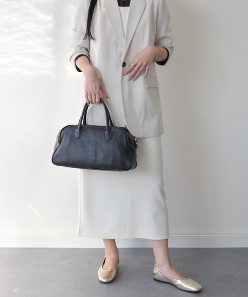 RIPANI（リパーニ）の「【RIPANI】スムースレザーミニボストンバッグ(Q56301)（ボストンバッグ・レディース・ブラック/ホワイト/ライトグレー・ALL）」の4枚目の写真