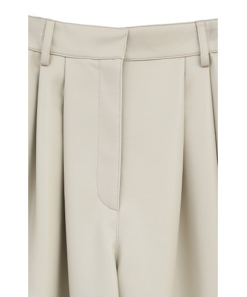 CLANE(クラネ)の「CLANE VEGAN LEATHER CURVY PANTS 17110-7262(その他パンツ・レディース・オフホワイト・0/1)」の10枚目の写真