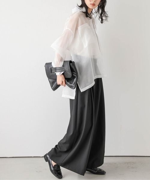AMELY（エミリー）の「シャイニ―シアーシャツ（シャツ/ブラウス・レディース・ブラック/グレー/ホワイト/ブラウン・フリー）」の11枚目の写真