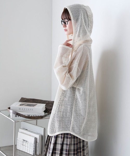 forksy.（フォルクシー）の「【forksy.】オーバーサイズ ロングスリーブ メッシュフーディー（パーカー・レディース・ブラック/キナリ/ブルー・FREE）」の8枚目の写真