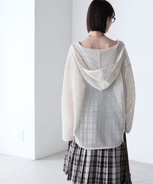 forksy.（フォルクシー）の「【forksy.】オーバーサイズ ロングスリーブ メッシュフーディー（パーカー・レディース・ブラック/キナリ/ブルー・FREE）」の13枚目の写真