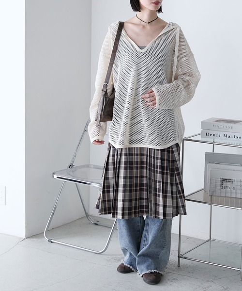 forksy.（フォルクシー）の「【forksy.】オーバーサイズ ロングスリーブ メッシュフーディー（パーカー・レディース・ブラック/キナリ/ブルー・FREE）」の19枚目の写真