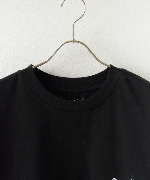 SUPPLIER（サプライヤー）の「SUPPLIER/サプライヤー 2-Tone Rhinestone Cross Tee Tシャツ ユニセックス（Tシャツ/カットソー・メンズ・ベージュ/ブラック/ホワイト・XL/L/M）」の4枚目の写真