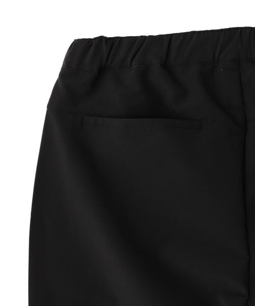 BEAVER（ビーバー）の「B omnivore/ビーオムニボー  STRETCH POLYESTER BALLOON TACK PANTS ストレッチナイロンバルーンタックパンツ（その他パンツ・メンズ・ブラック/グレー・S/L/M）」の10枚目の写真