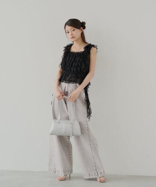 Chico（チコ）の「【5色展開】ルーズワイドデニム（デニムパンツ・レディース・ブルー/ブルー系その他/ベージュ/ピンク系その他/ブラウン系その他・LARGE/MEDIUM/SMALL/X-SMALL）」の13枚目の写真