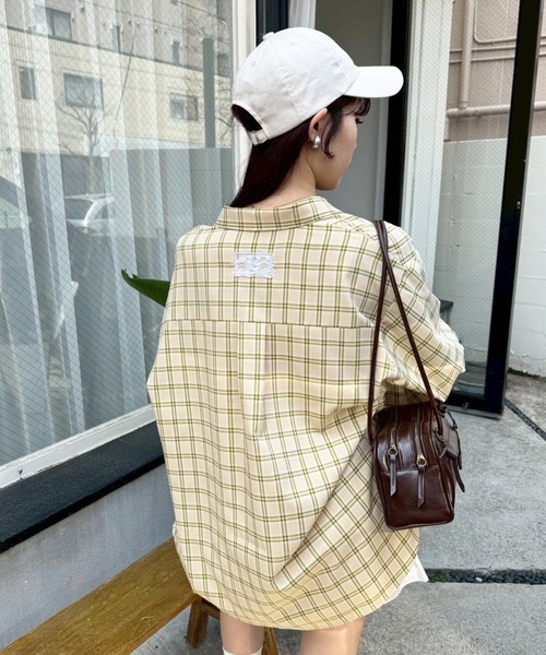 one after another NICE CLAUP(ワンアフターアナザーナイスクラップ)の「ネーム付き/オーバーサイズチェックシャツ(シャツ/ブラウス・レディース・サックスブルー系/イエロー系その他・FREE)」の21枚目の写真