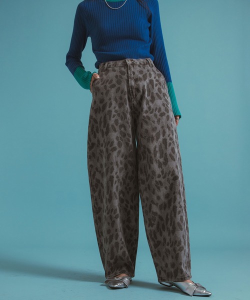 bohmal(ボマール)の「レオパードバレルレッグパンツ(デニムパンツ・レディース・カーキ/グレー・LARGE/MEDIUM)」の14枚目の写真