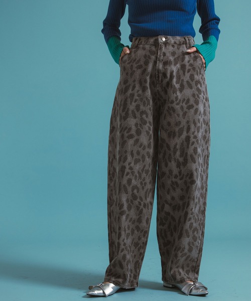 bohmal(ボマール)の「レオパードバレルレッグパンツ(デニムパンツ・レディース・カーキ/グレー・LARGE/MEDIUM)」の15枚目の写真