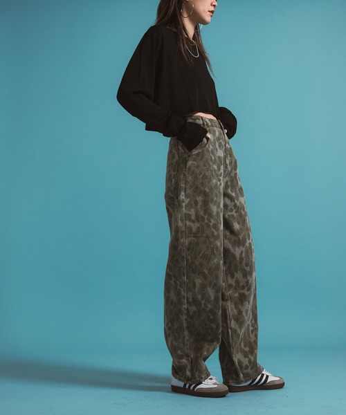 bohmal(ボマール)の「レオパードバレルレッグパンツ(デニムパンツ・レディース・カーキ/グレー・LARGE/MEDIUM)」の20枚目の写真