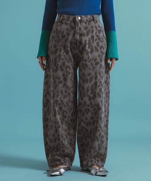 bohmal(ボマール)の「レオパードバレルレッグパンツ(デニムパンツ・レディース・カーキ/グレー・LARGE/MEDIUM)」の22枚目の写真