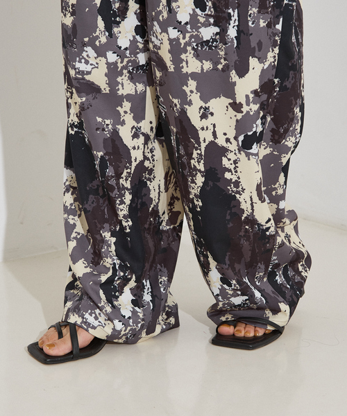 NOMINE（ノミネ）の「【セットアップ着用可】スプラッシュプリントドロスト パンツ（その他パンツ・レディース・チャコールグレー/アイボリー/パープル・M/S）」の10枚目の写真