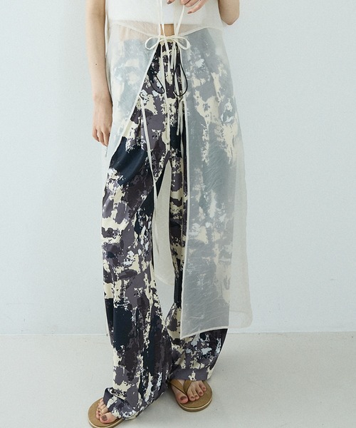 NOMINE（ノミネ）の「【セットアップ着用可】スプラッシュプリントドロスト パンツ（その他パンツ・レディース・チャコールグレー/アイボリー/パープル・M/S）」の2枚目の写真