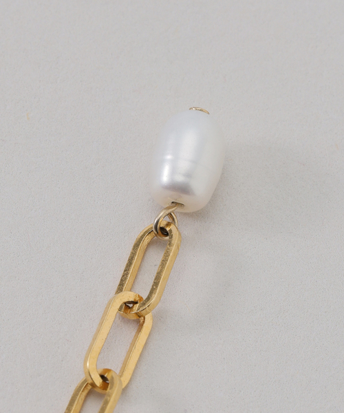 【Noel】高品質ホワイトシェル彫刻の大粒ネックレストップ Noel様専用】高品質ホワイトシェル彫刻の大粒ネックレストップ