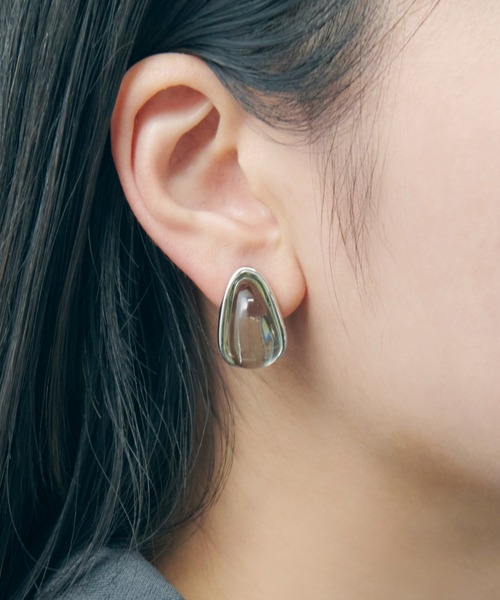 GOLDY（ゴールディ）の「メタル フレーム プランプ イヤリング（イヤリング・レディース・ピンク/シルバー/ゴールド/ブルー/グリーン・FREE）」の2枚目の写真