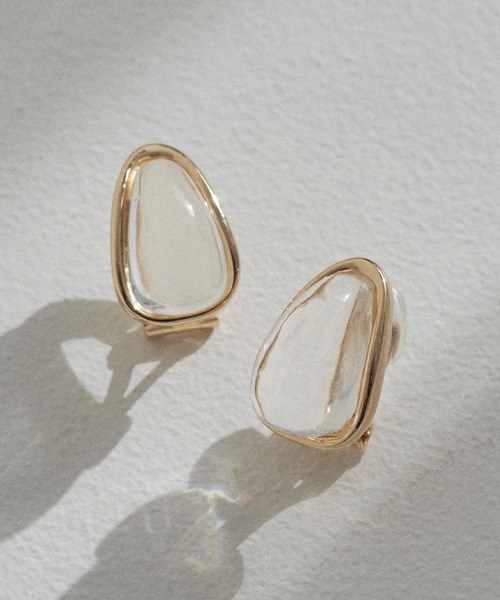 GOLDY（ゴールディ）の「メタル フレーム プランプ イヤリング（イヤリング・レディース・ピンク/シルバー/ゴールド/ブルー/グリーン・FREE）」の8枚目の写真