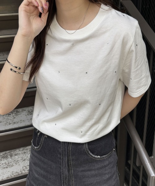 GeeRA(ジーラ)の「綿100%ラインストーンドット半袖Tシャツ(Tシャツ/カットソー・レディース・オフホワイト/ブラック・LARGE/X-LARGE/MEDIUM)」の13枚目の写真